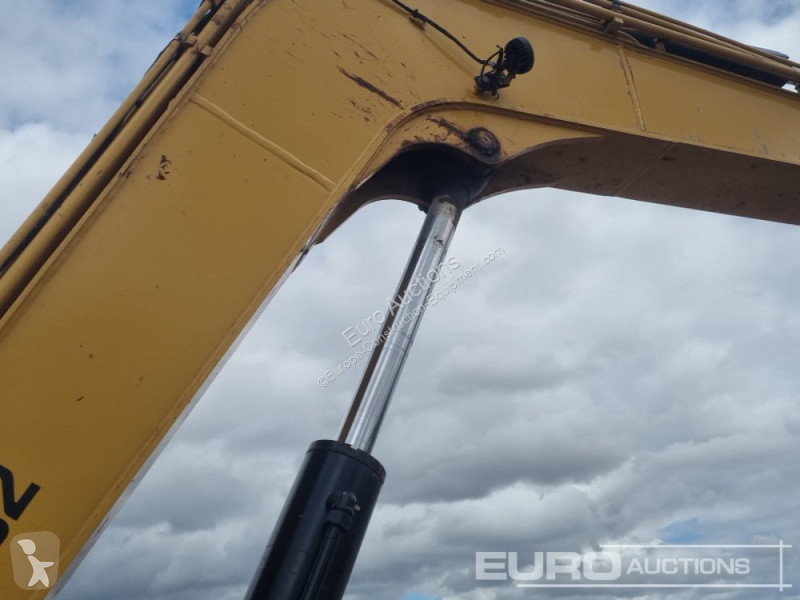 Escavatore Caterpillar R