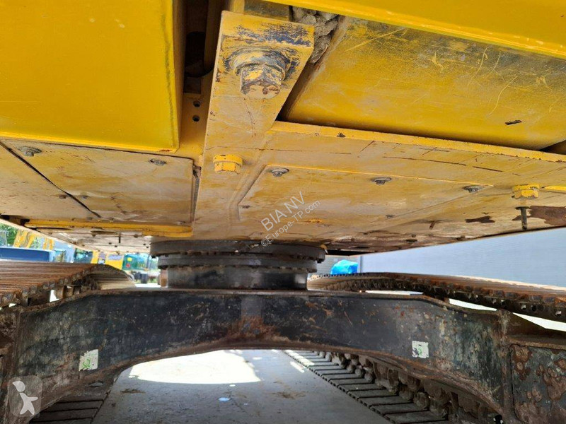 Escavadora Komatsu