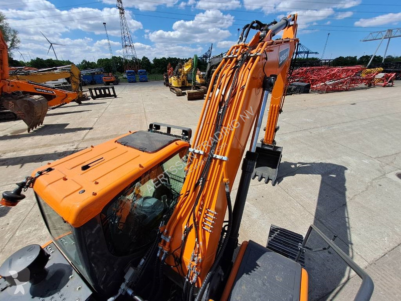 Skovl Develon DX225LC-7M
