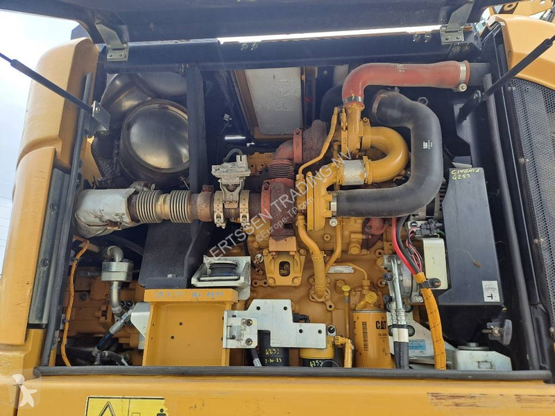 Excavator Caterpillar F
