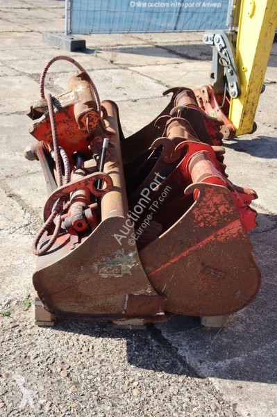 جرافة Neuson EW65