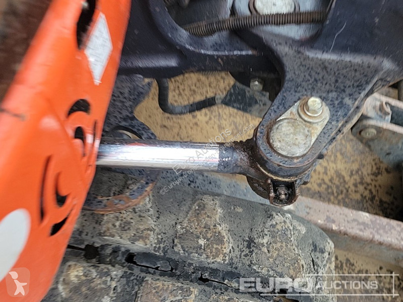 Lopatový nakládač Kubota KX015-4