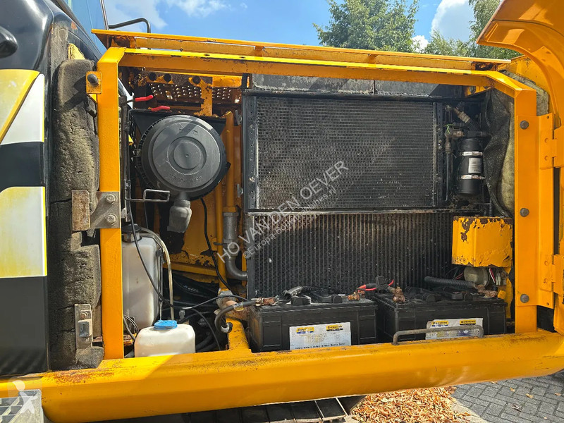 Lopatový nakládač JCB JS190