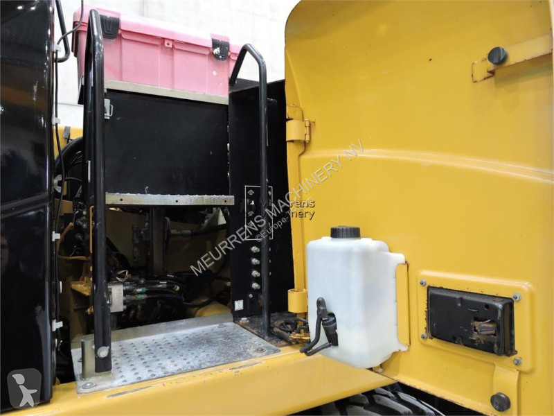 جرافة Caterpillar D