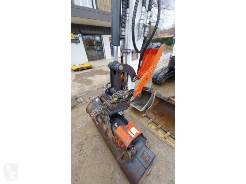 Excavator Bobcat E27