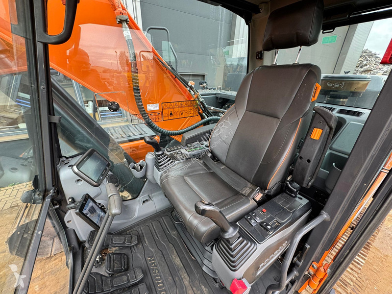 Rýpadlo Doosan 7