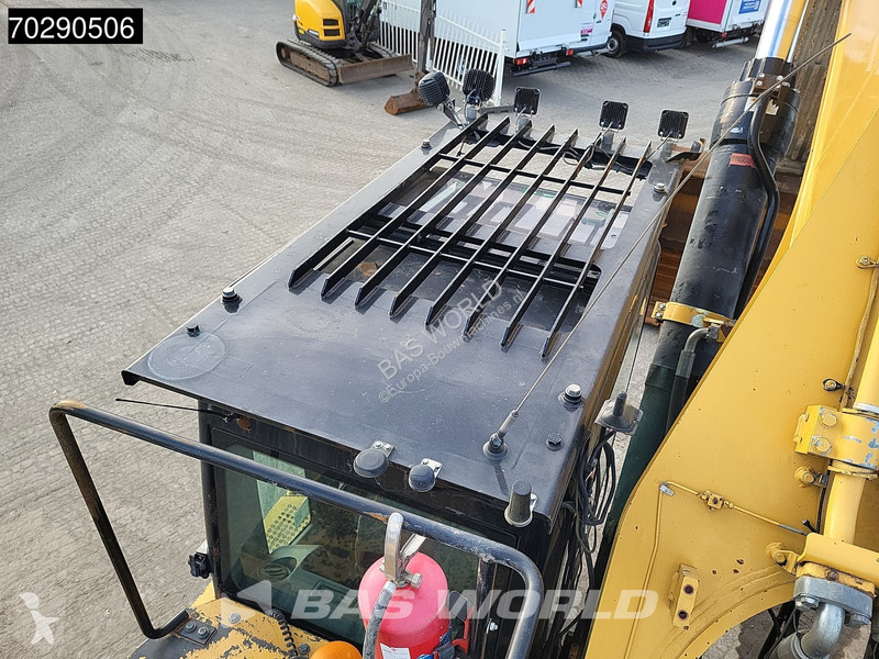 Rýpadlo Caterpillar 390 D L