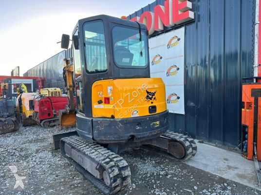 Lopatový nakládač Bobcat e35 à 22 500 € ht