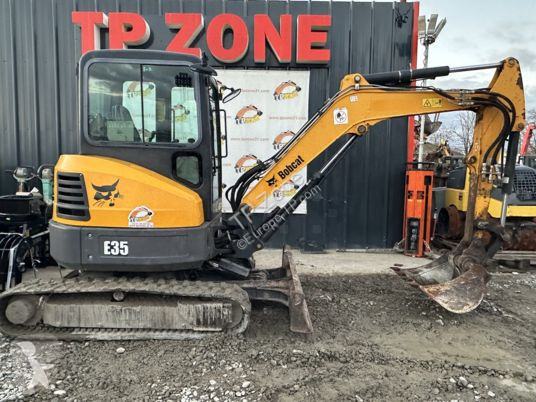 Lopatový nakládač Bobcat e35 à 23 500 € ht