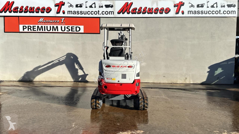 Rýpadlo Takeuchi TB225