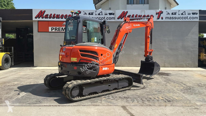 جرافة Kubota U48-4
