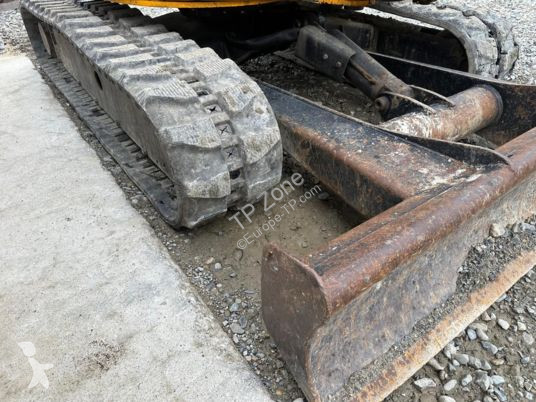 Lopatový nakládač JCB à 18 500 € ht