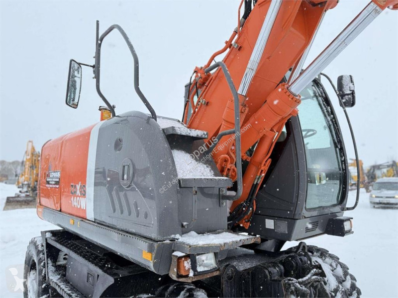 Экскаватор Hitachi 140 W