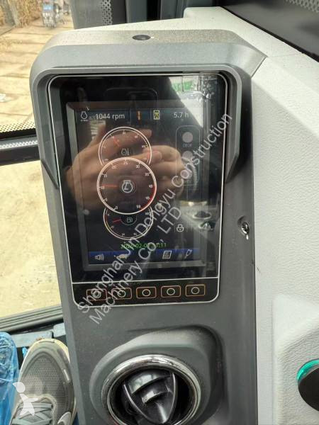 جرافة Hyundai HX60G