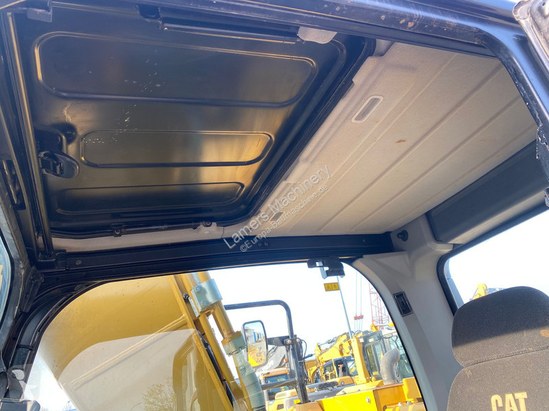 Escavatore Caterpillar GC .
