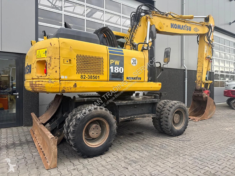 جرافة Komatsu