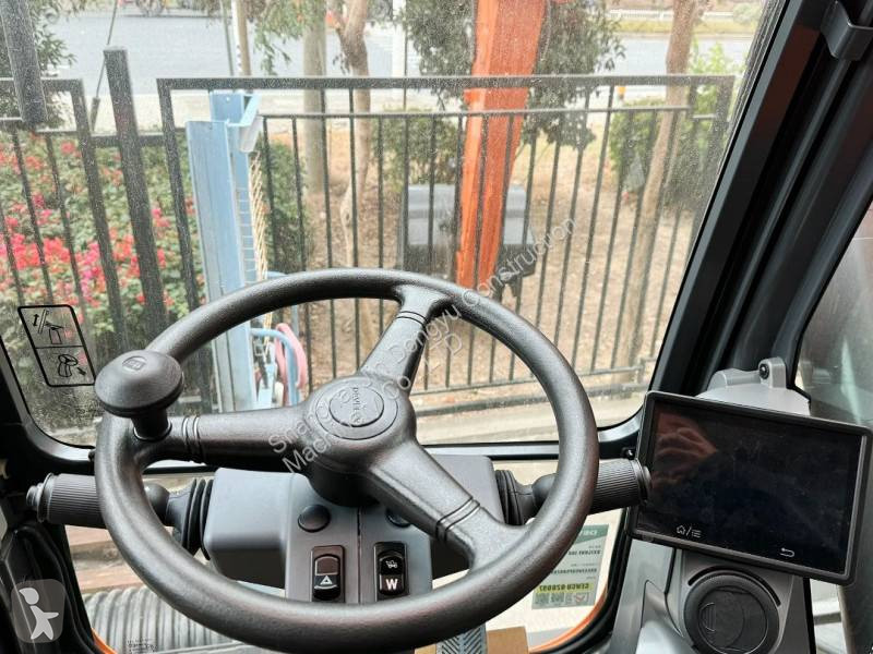 Lopatový nakládač Develon DX150WE