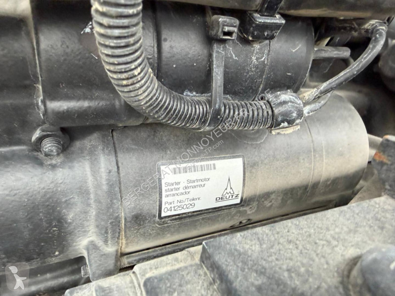 Экскаватор Yanmar B95W
