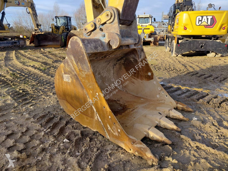 جرافة Caterpillar