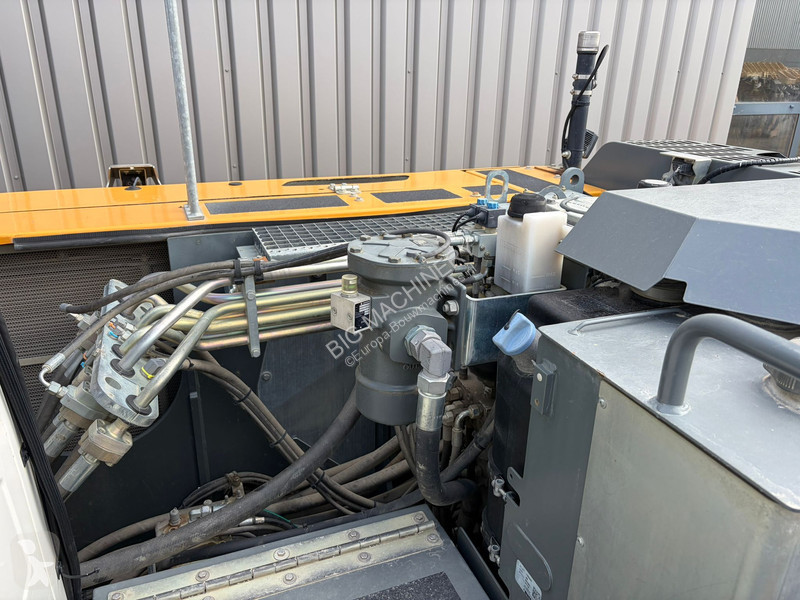 Rýpadlo Liebherr A918