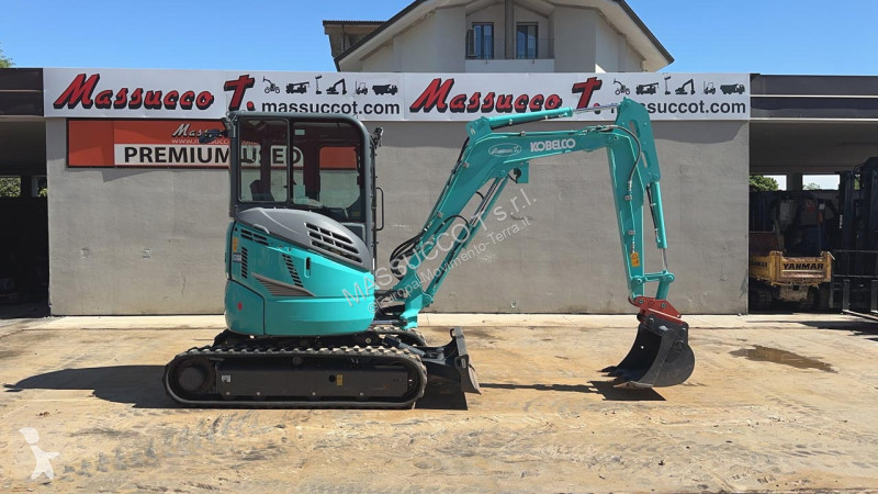 جرافة Kobelco SK28SR-6E