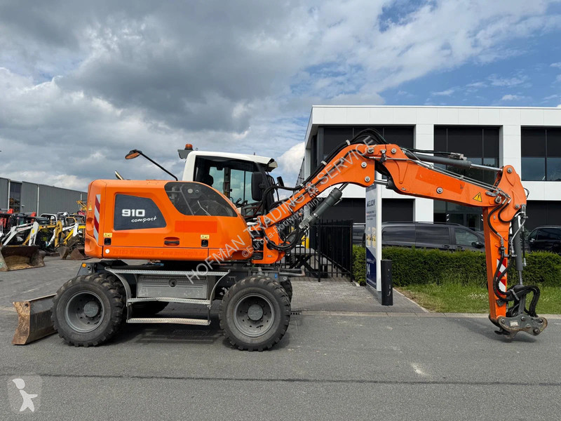 جرافة Liebherr Compact | A/C