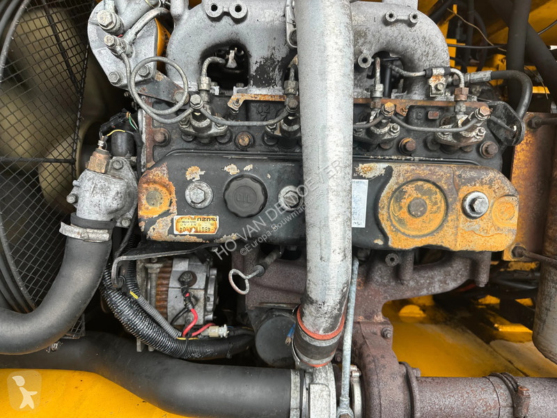 جرافة JCB