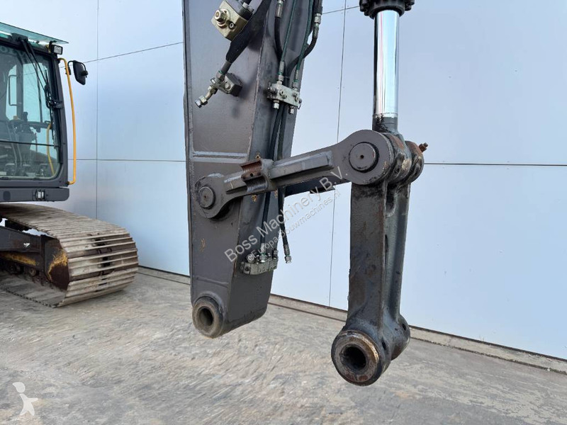 Rýpadlo Volvo L - Triple Boom / Hammer Lines