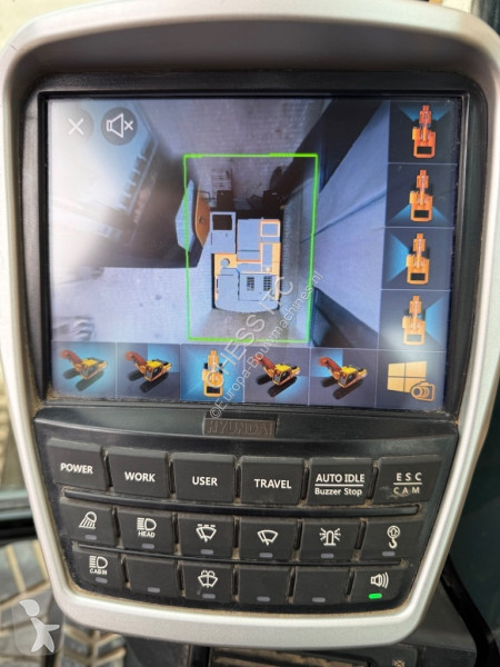 جرافة Hyundai HX 220 L - L - HX 220