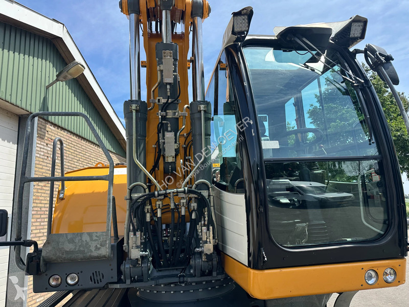 Rýpadlo Liebherr A918