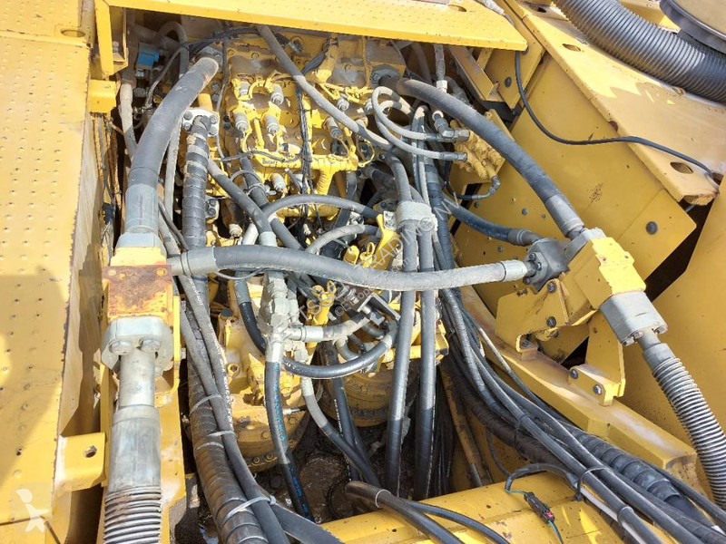 جرافة Caterpillar LXE MHD (17m demolition)