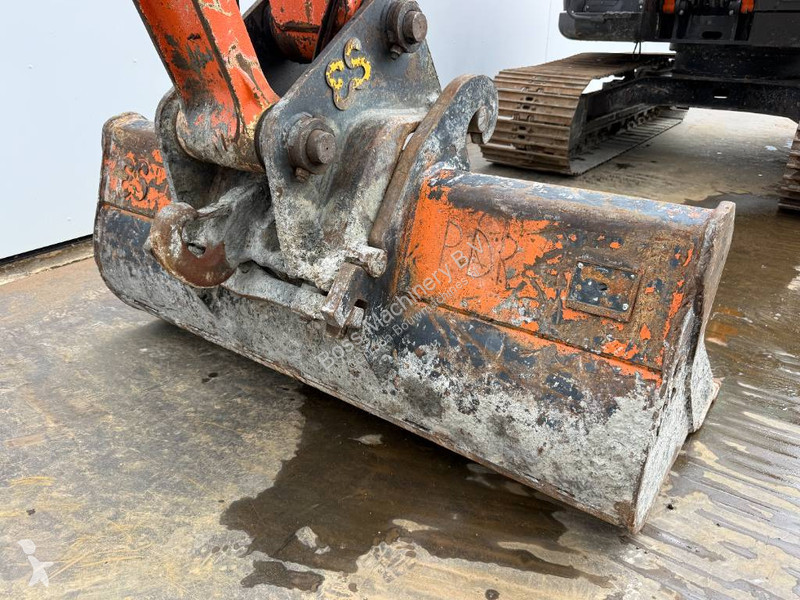 جرافة Hitachi - Quick Coupler / Automatic Greasing