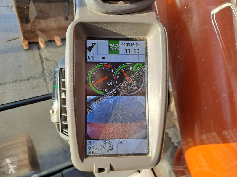Lopatový nakládač Hitachi 6