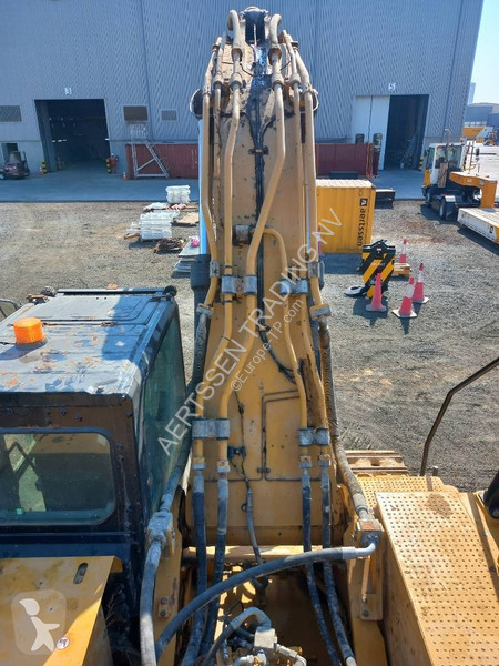 جرافة Caterpillar 350 (EXW - Abu Dhabi)