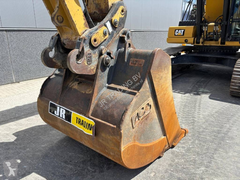 جرافة Caterpillar 330 (Narrow 2.99m)