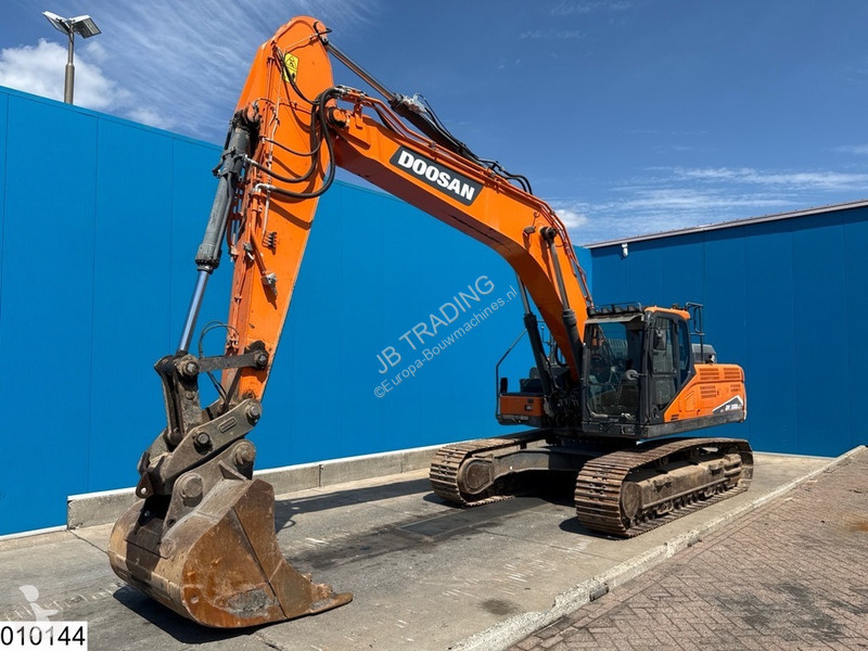 جرافة Doosan 7 202 KW, 7125 Hours