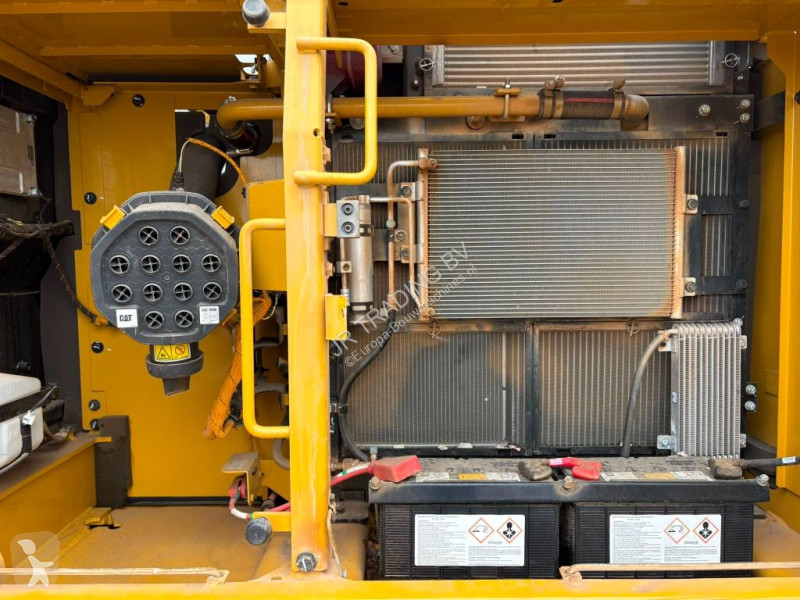 Rýpadlo Caterpillar 321 (New / Non CE + EPA)