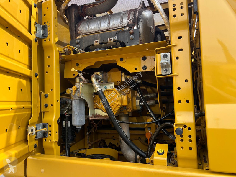 Lopatový nakládač Caterpillar NG 07B .
