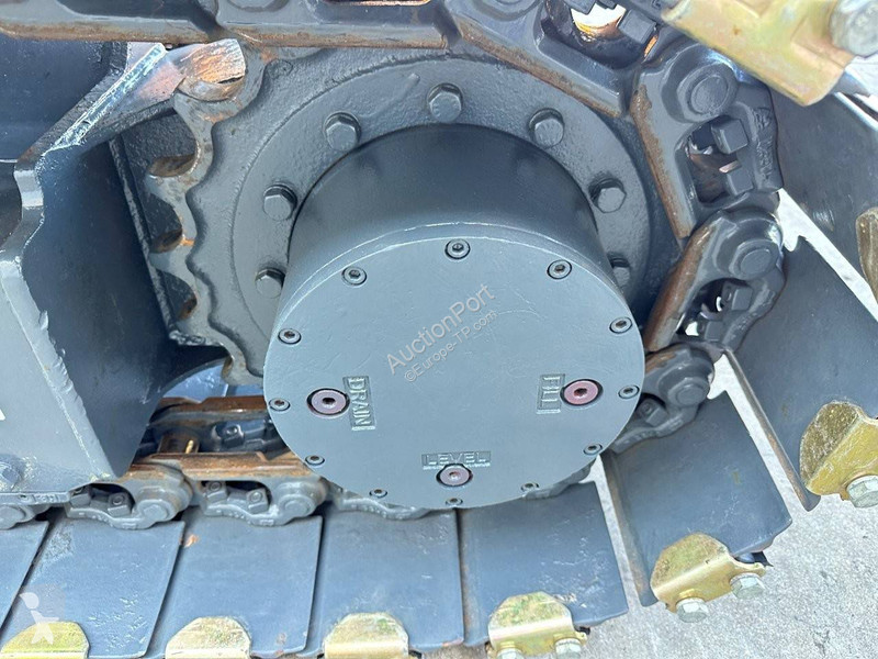 جرافة Volvo