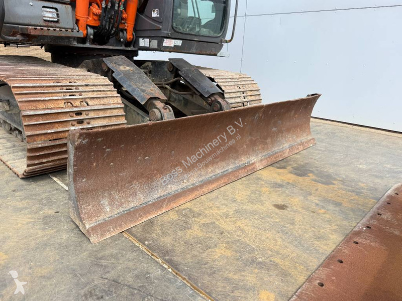 جرافة Hitachi - Hammer Lines / Quick Coupler