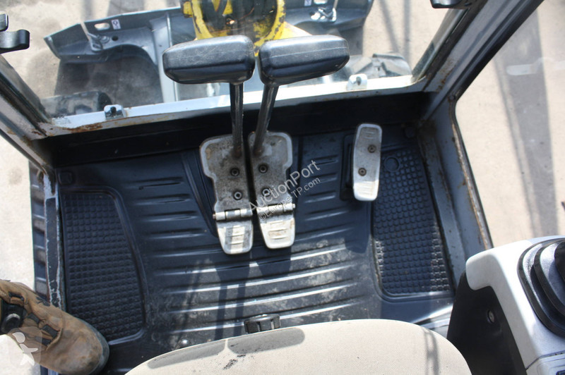 جرافة Neuson ET18