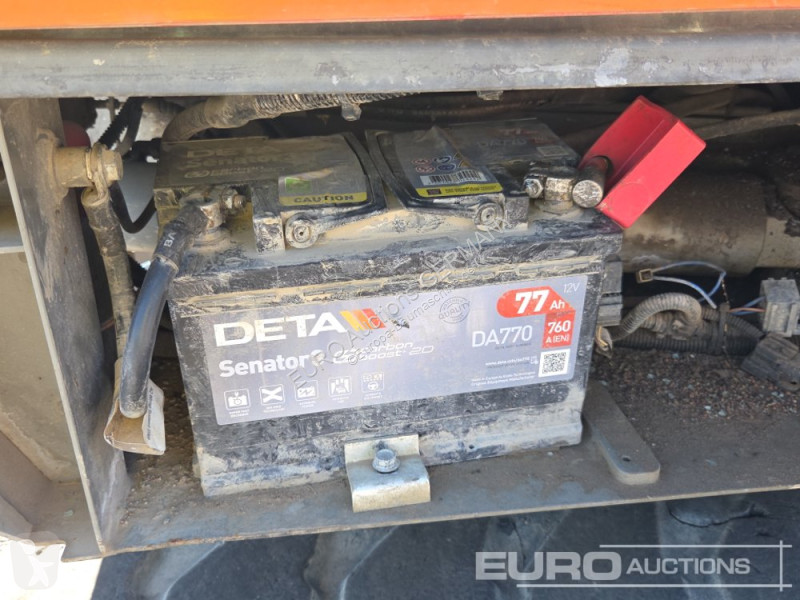 جرافة Volvo ECR50D