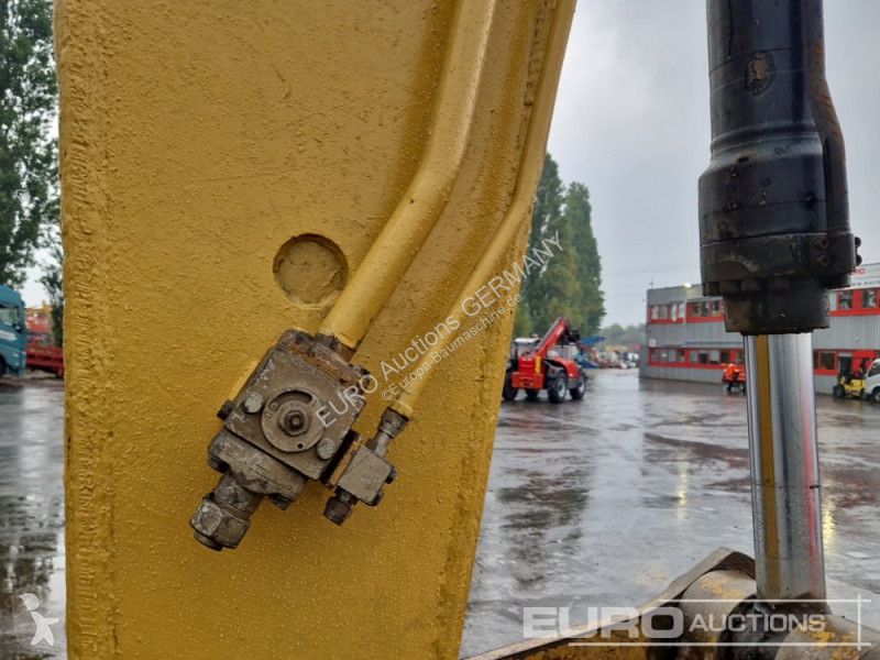 Excavator Caterpillar 330F