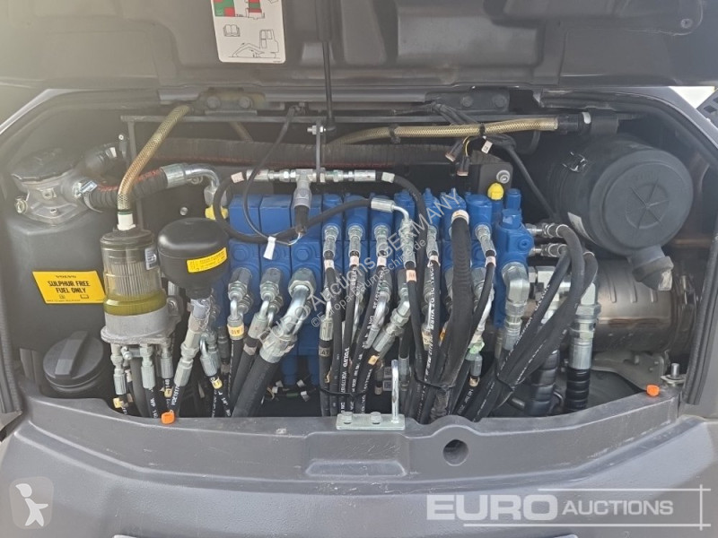 Багер Volvo ECR50F