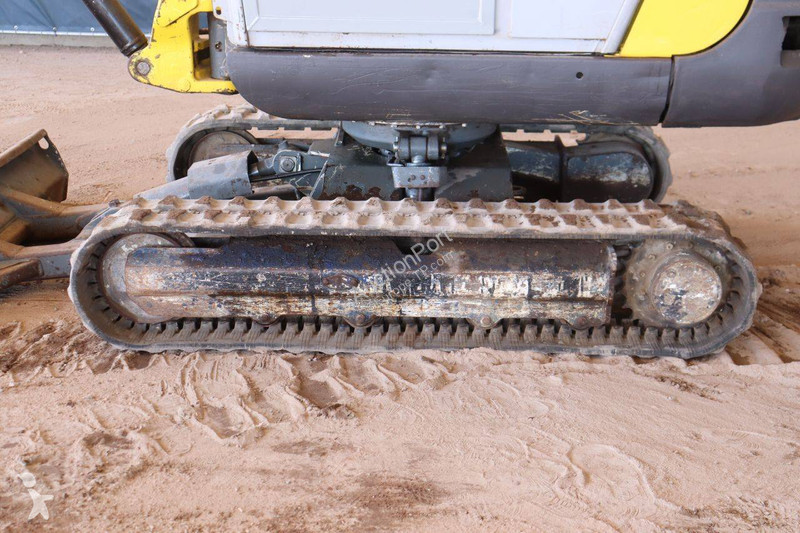 Lopatový nakládač Neuson 3503RD