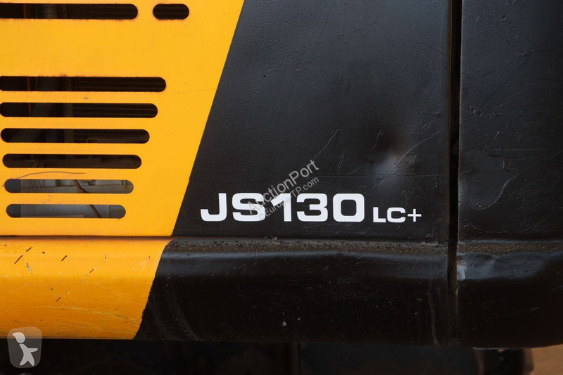 Excavator JCB