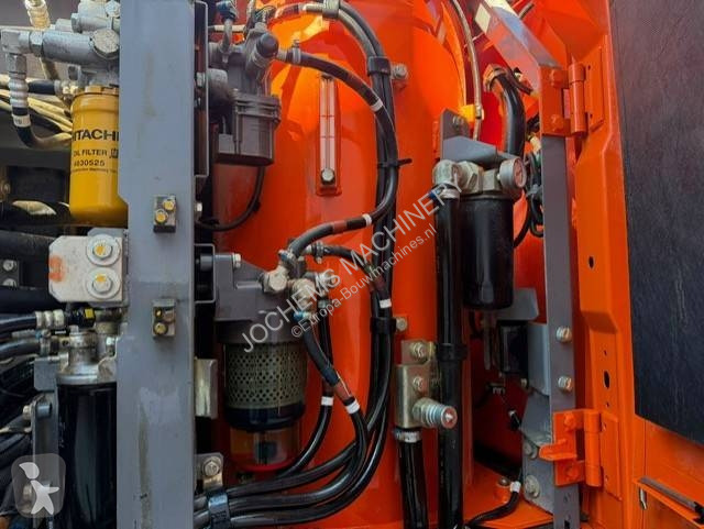 Excavator Hitachi LC6