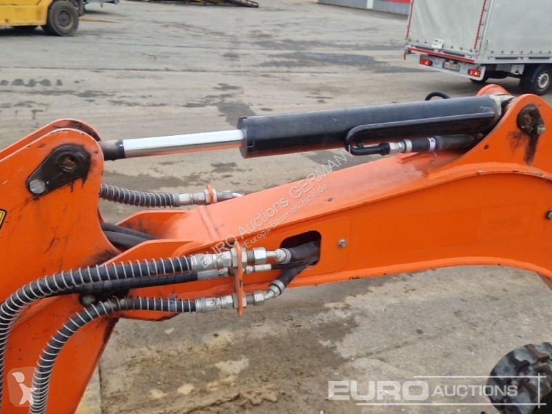 Экскаватор JCB 19C-1 E
