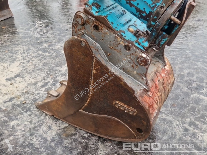 Excavator New Holland