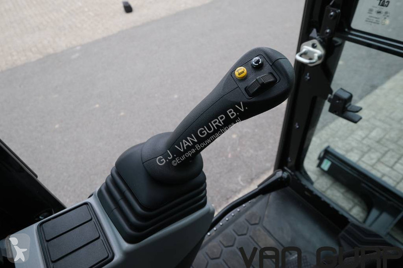 Excavator Caterpillar .7 CR | 2023 | 298h |...